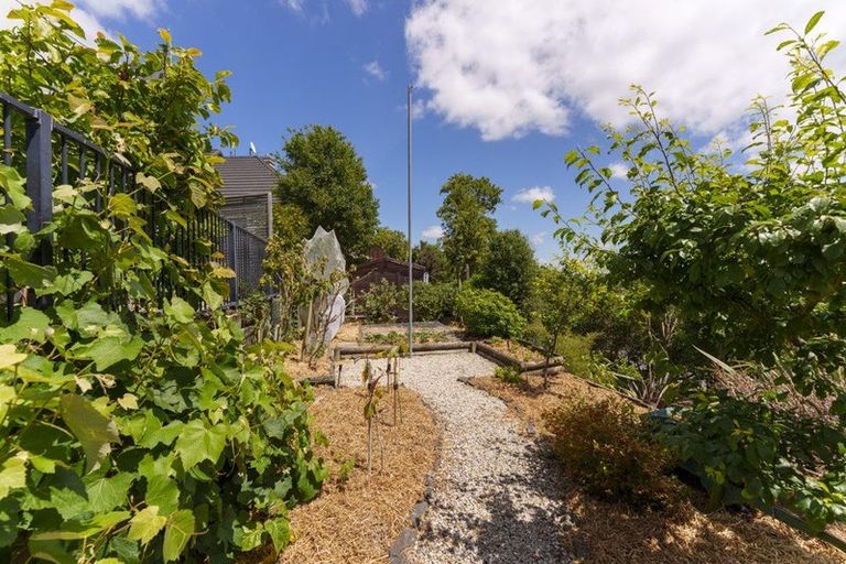 Photo of property in 323 Kennedys Bush Road, Kennedys Bush, Christchurch, 8025