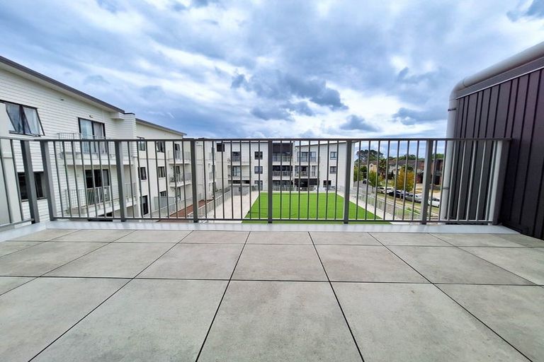 Photo of property in 205/132 Stancombe Road, Flat Bush, Auckland, 2016
