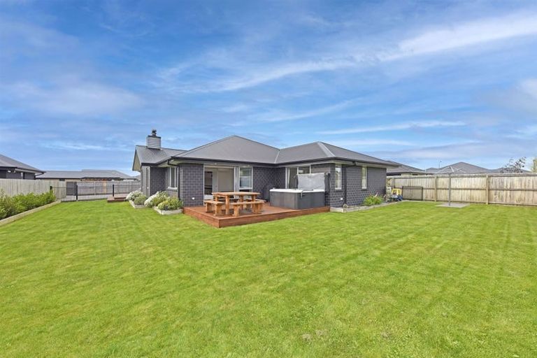 Photo of property in 5 Benjes Place, Woodend, 7610