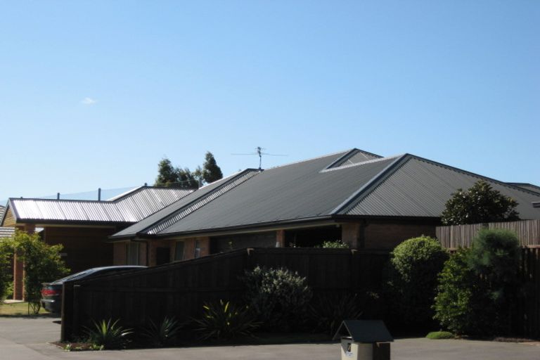 Photo of property in 6 Thornaby Close, Burnside, Christchurch, 8053