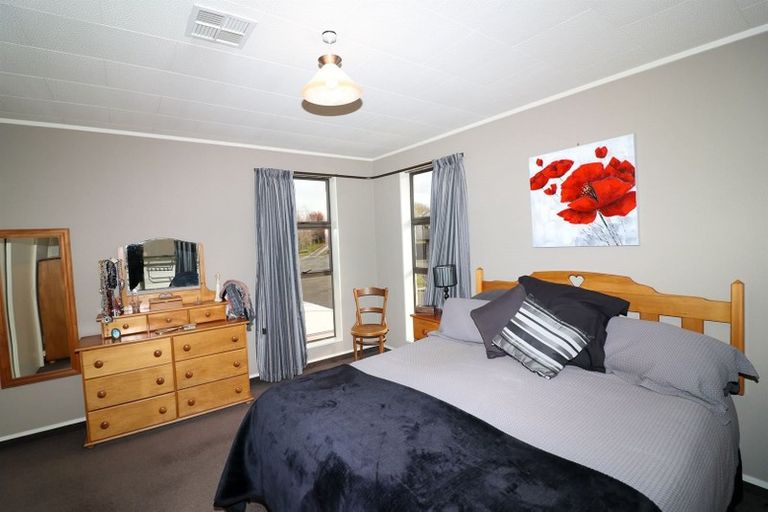 Photo of property in 111 Guy Street, Dannevirke, 4930