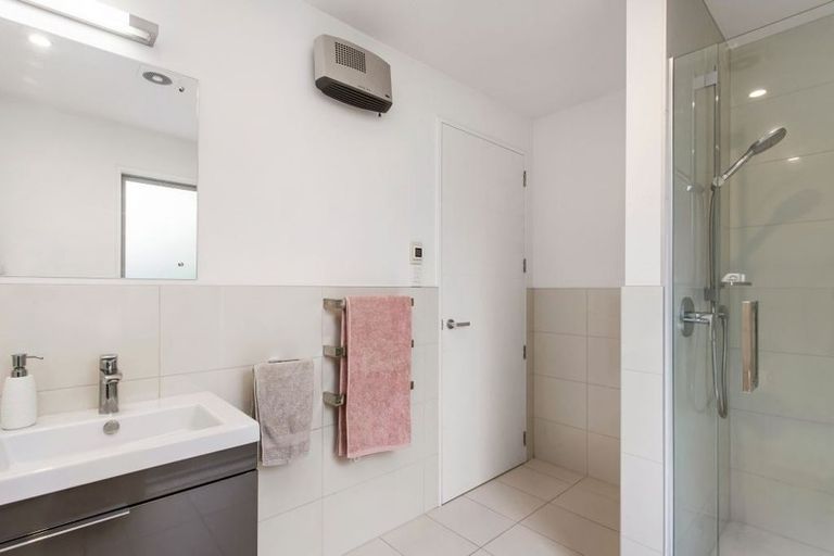 Photo of property in 3a Taylors Avenue, Bryndwr, Christchurch, 8052