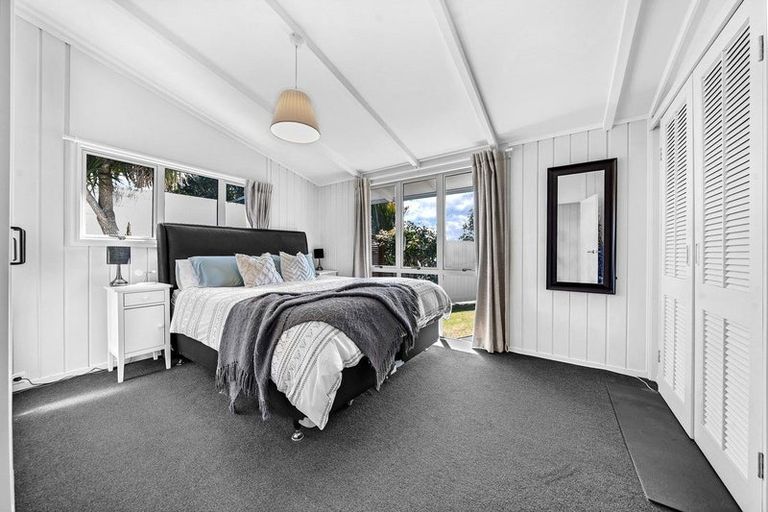 Photo of property in 98 Torkar Road, Clarks Beach, 2122