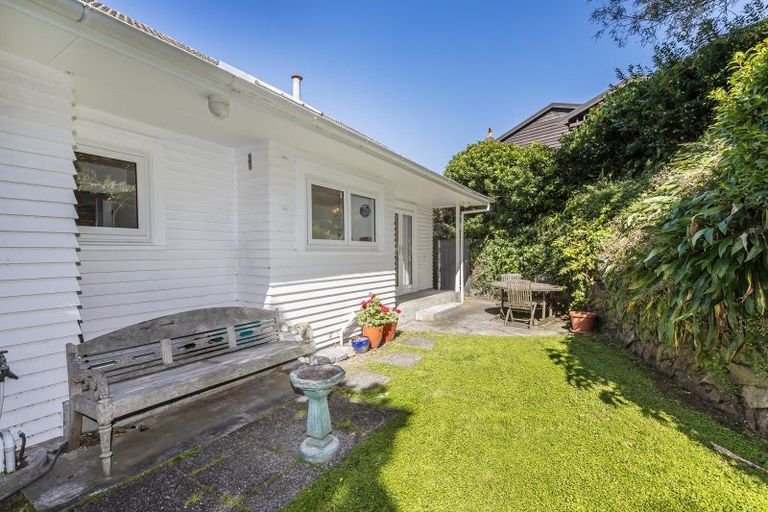 Photo of property in 3 Puketiro Avenue, Northland, Wellington, 6012