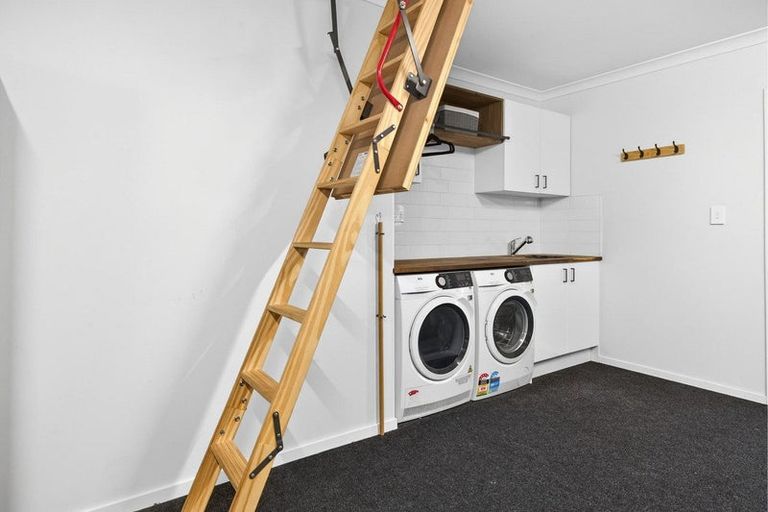 Photo of property in 33 Te Kio Crescent, Papamoa Beach, Papamoa, 3118