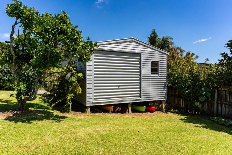 Photo of property in 11 Wintle Street, Mangawhai Heads, Mangawhai, 0505