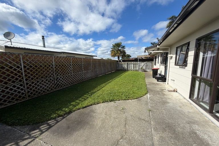 Photo of property in 1/205 Avondale Road, Greenmeadows, Napier, 4112