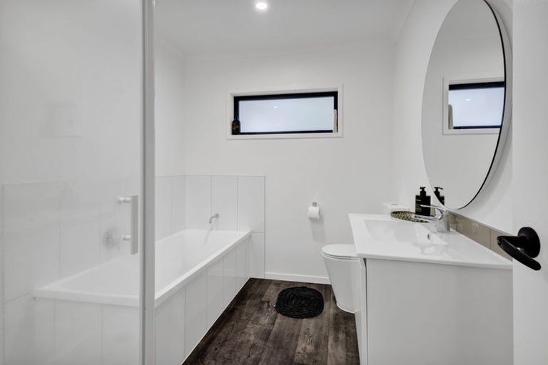 Photo of property in 603a Haowhenua Place, Hawera, 4674