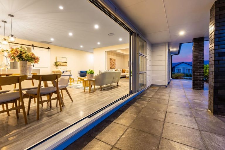 Photo of property in 49 Waitaria Terrace, Aotea, Porirua, 5024