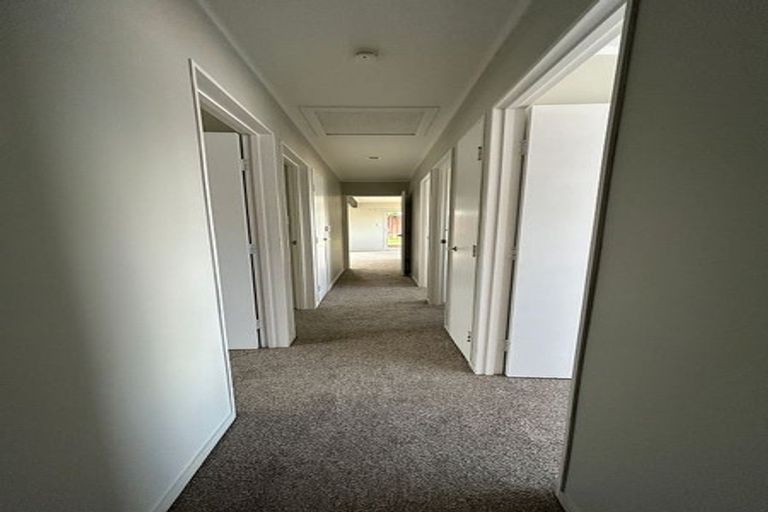 Photo of property in 1/59 Archibald Road, Kelston, Auckland, 0602