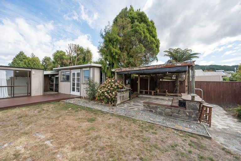 Photo of property in 1 Bird Lane, Wakefield, 7025