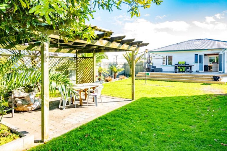 Photo of property in 56 Chalmers Road, Elgin, Gisborne, 4010
