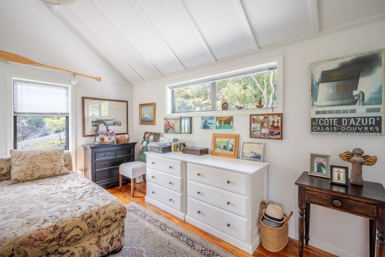 Photo of property in 2 Tirohanga Terrace, Akaroa, 7581