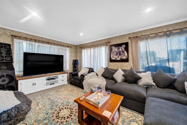 Photo of property in 15 Clifford Street, Hawera, 4610