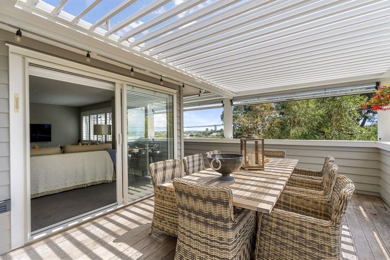 Photo of property in 1 Seacliffe Avenue, Belmont, Auckland, 0622