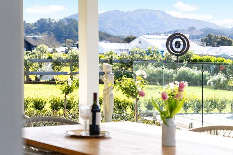 Photo of property in 26 Sandpiper Avenue, Point Wells, 0986