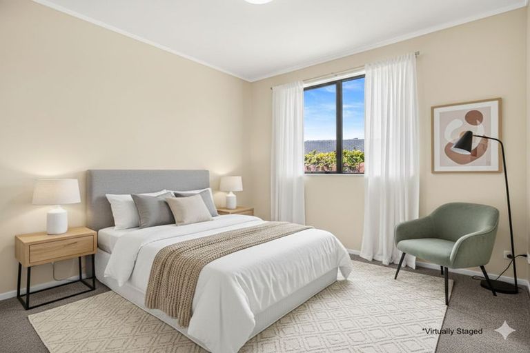 Photo of property in 2/21 Silver Creek Road, Weymouth, Auckland, 2103