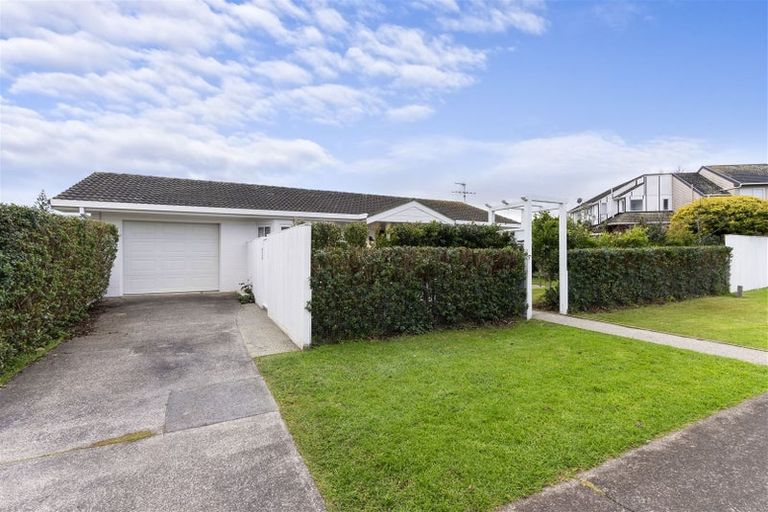Photo of property in 1/9 Stanley Avenue, Milford, Auckland, 0620