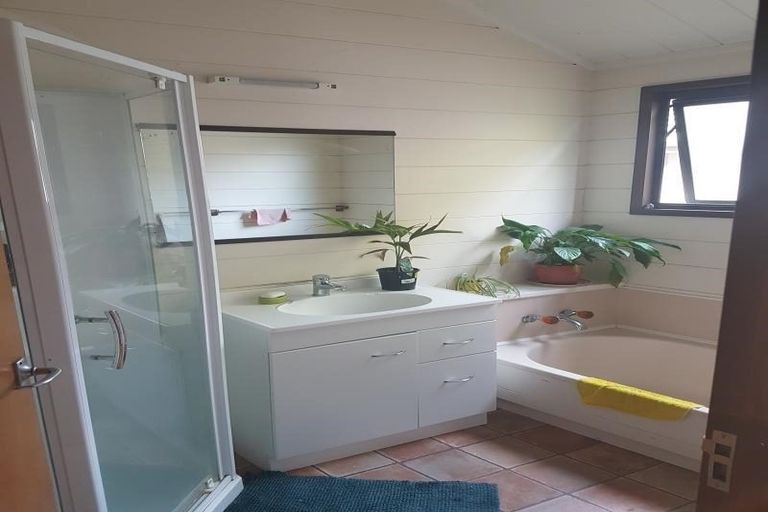 Photo of property in 71 Manganese Point Road, Tamaterau, Whangarei, 0174