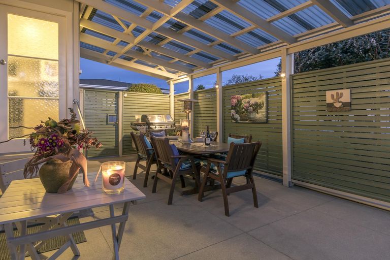 Photo of property in 2 Longwood Lane, Otumoetai, Tauranga, 3110