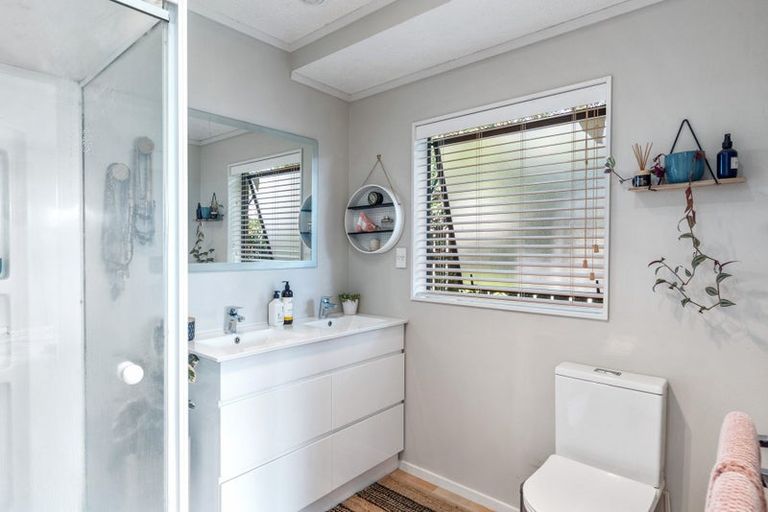 Photo of property in 31 Hadleigh Court, Paraparaumu, 5032