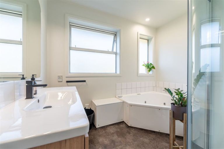 Photo of property in 8a Lysaght Street, Highfield, Timaru, 7910