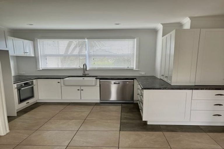 Photo of property in 3 Dickson Crescent, Saint Johns Hill, Whanganui, 4500