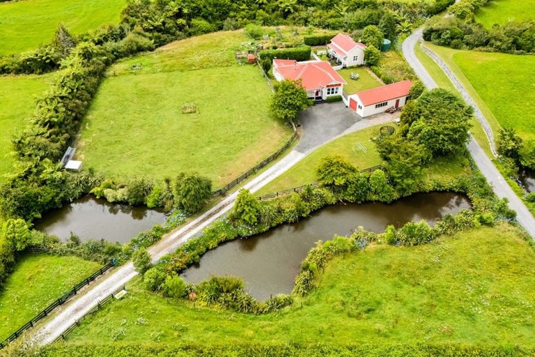 Photo of property in 1245 Upland Road, Egmont Village, Inglewood, 4386