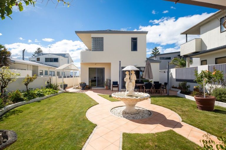 Photo of property in 24 The Esplanade, Westshore, Napier, 4110