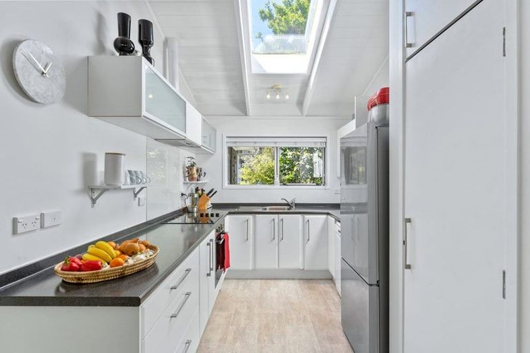 Photo of property in 14 Blundell Place, Chatswood, Auckland, 0626