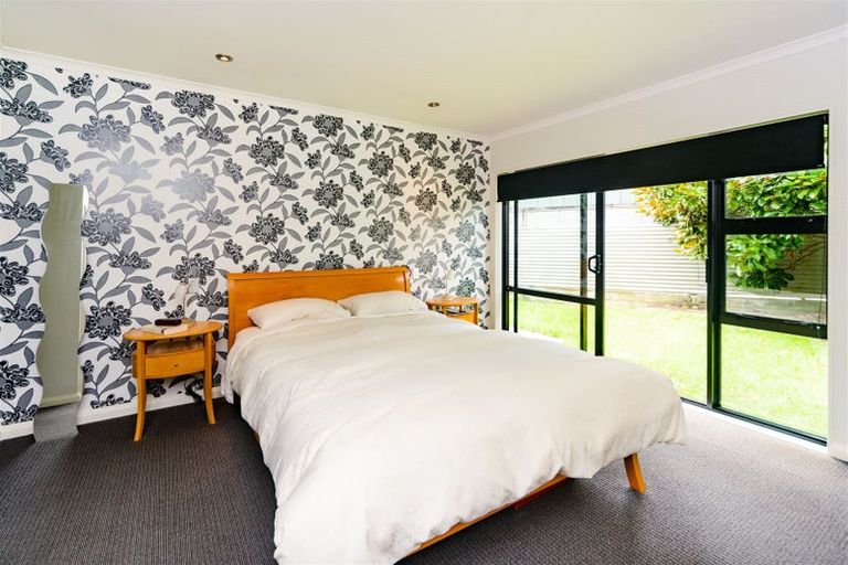 Photo of property in 12a Conway Place, Terrace End, Palmerston North, 4410