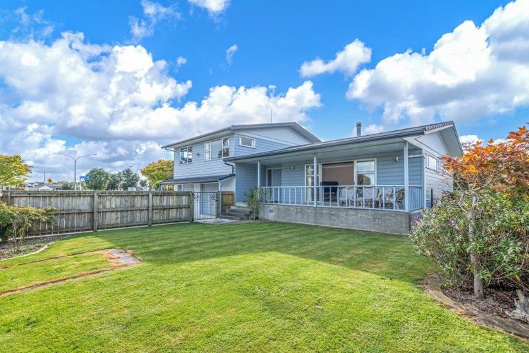 Photo of property in 9 John F Kennedy Drive, Milson, Palmerston North, 4414