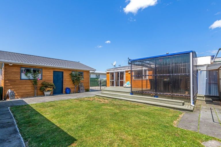 Photo of property in 43 Benmore Avenue, Cloverlea, Palmerston North, 4412