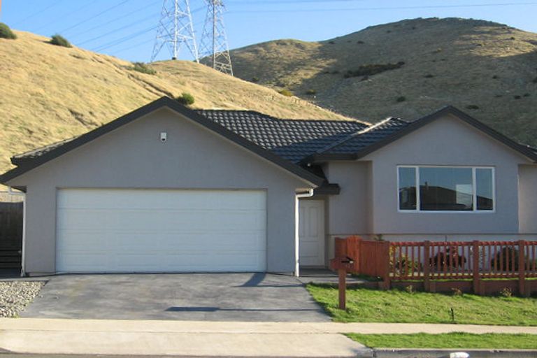 Photo of property in 70a Erlestoke Crescent, Churton Park, Wellington, 6037