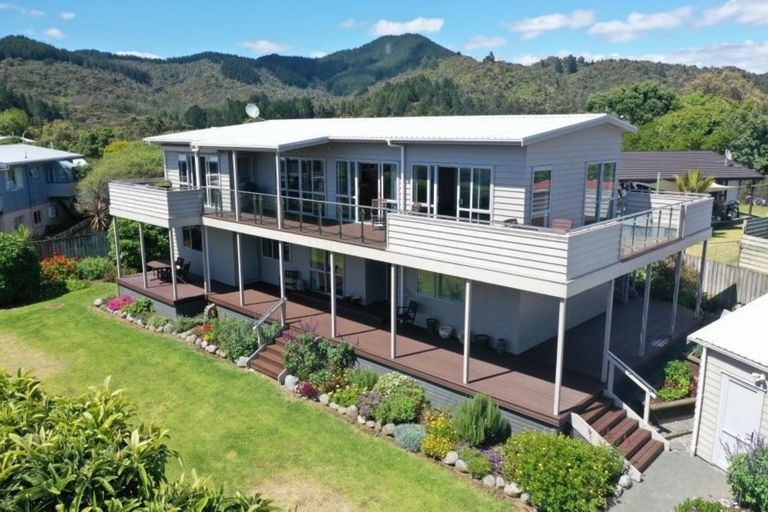 Photo of property in 16 Moray Place, Whiritoa, Whangamata, 3691