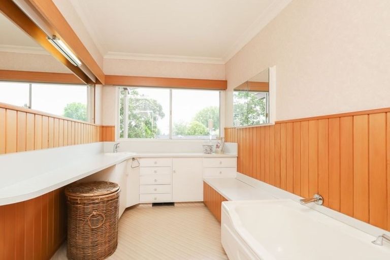 Photo of property in 4 Aotea Place, Chedworth, Hamilton, 3210