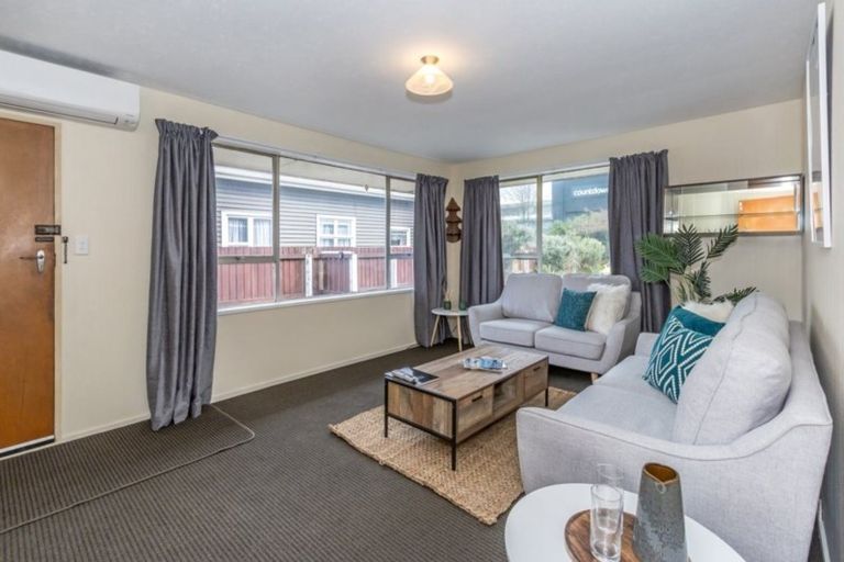Photo of property in 2/54 Devon Street, Sydenham, Christchurch, 8023