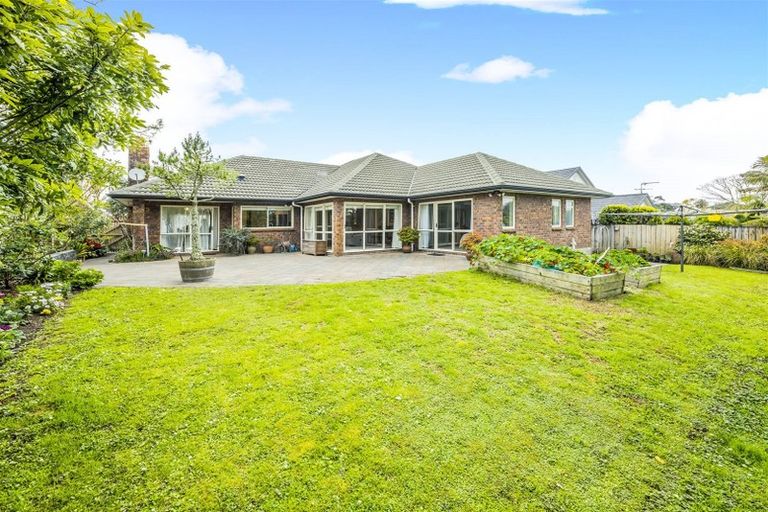 Photo of property in 264 Hill Road, The Gardens, Auckland, 2105