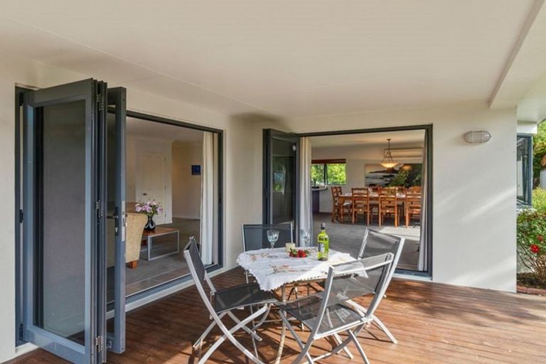 Photo of property in 28 Holden Avenue, Holdens Bay, Rotorua, 3010