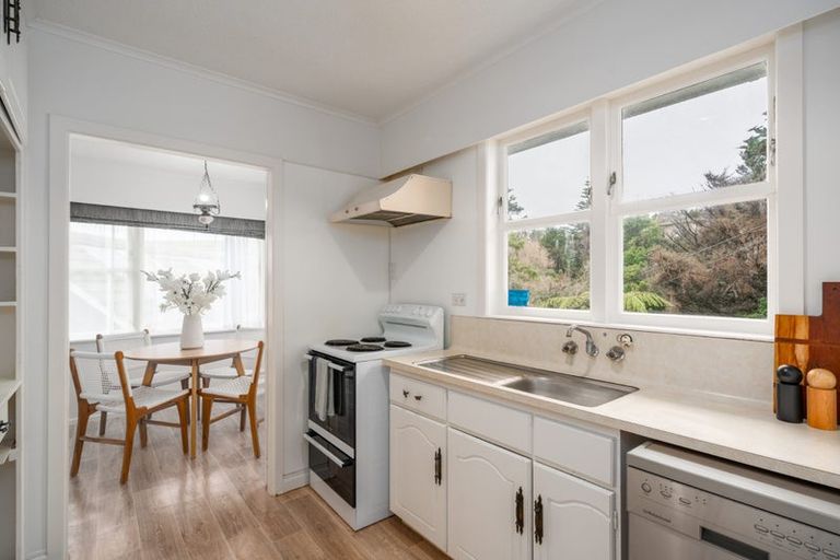 Photo of property in 128 Helston Road, Paparangi, Wellington, 6037