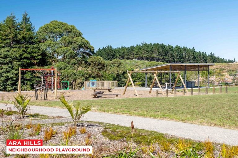 Photo of property in 33 Kotuitui Drive, Wainui, Silverdale, 0992