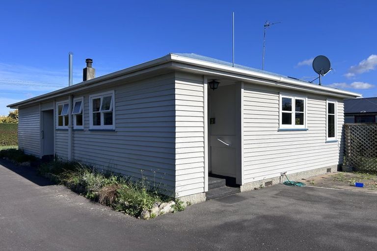 Photo of property in 11 Strasbourge Street, Martinborough, 5711