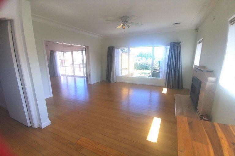 Photo of property in 2 Kelvyn Grove, Manurewa, Auckland, 2102