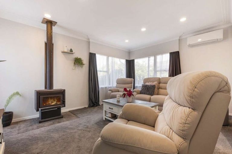 Photo of property in 13 Joyce Street, Pahurehure, Papakura, 2113