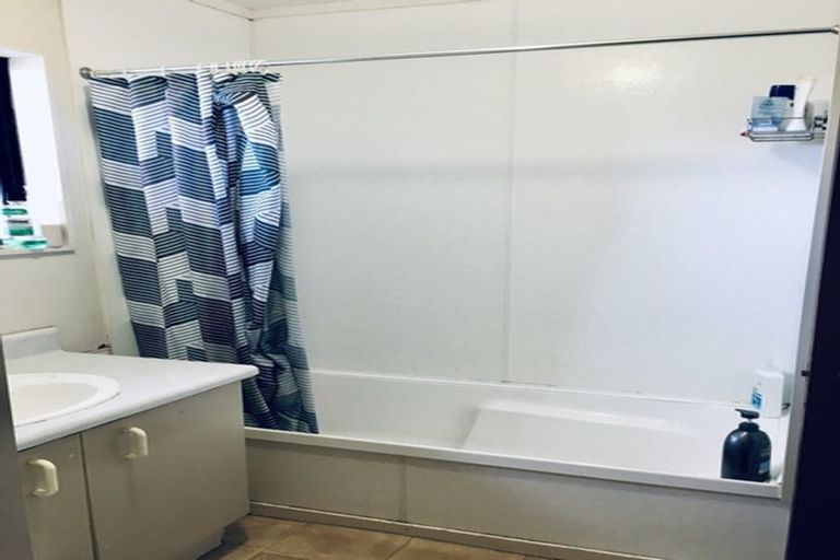 Photo of property in 9 Pukeko Street, Paraparaumu, 5032