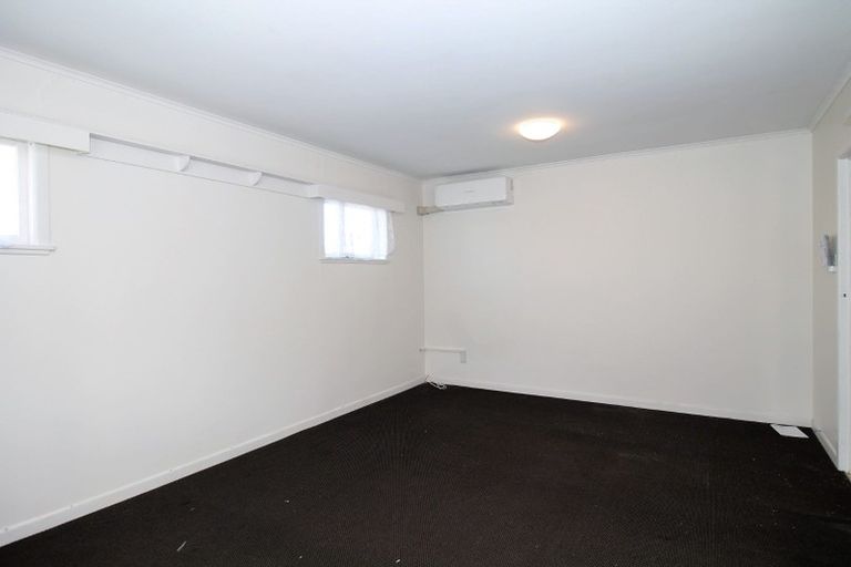 Photo of property in 12 Gibbs Road, Manurewa, Auckland, 2102