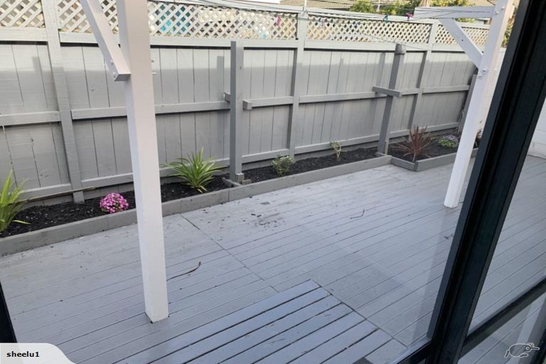 Photo of property in 2/11 Overton Road, Papatoetoe, Auckland, 2025