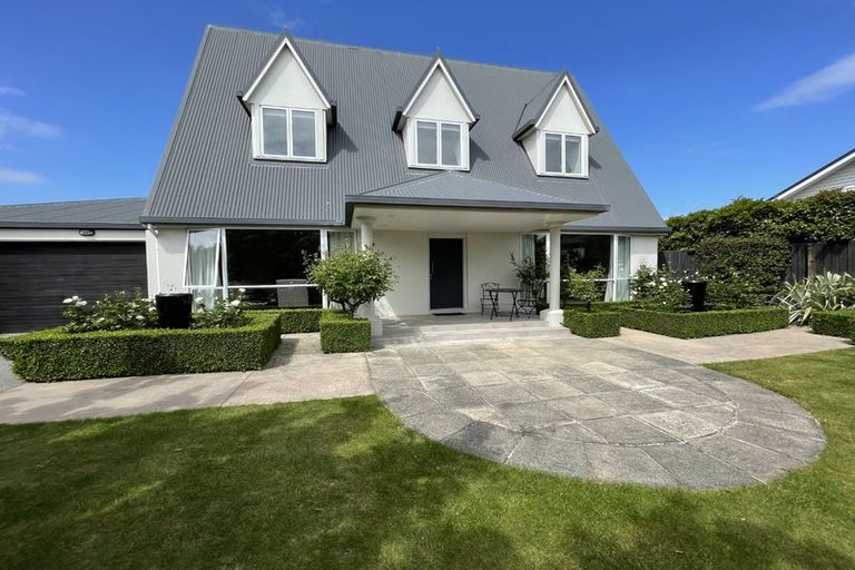Photo of property in 16 Poynder Avenue, Merivale, Christchurch, 8014