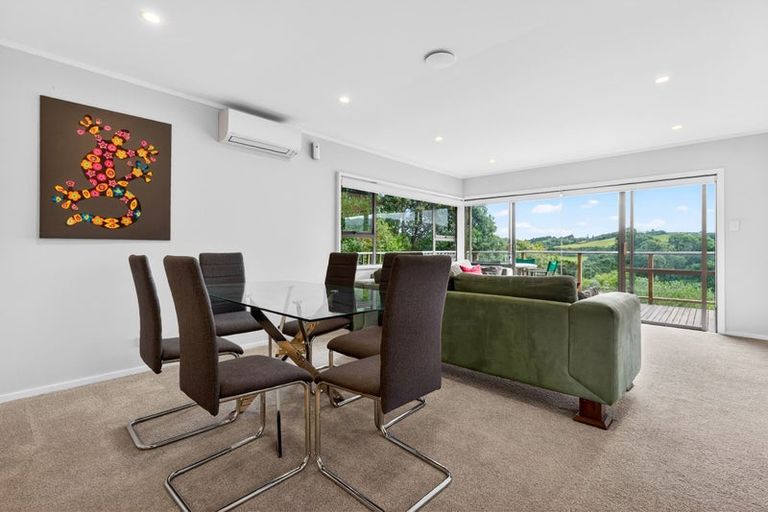 Photo of property in 11 Hillside Crescent, Leigh, 0985