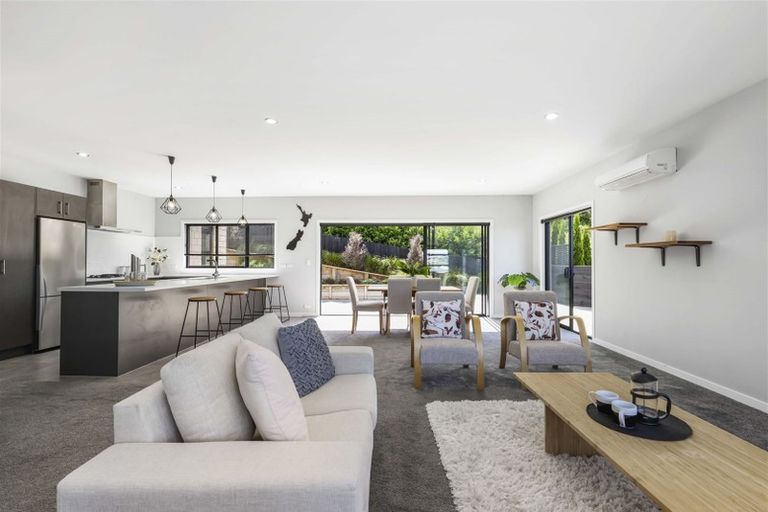 Photo of property in 43 Shrule Place, Huntington, Hamilton, 3210